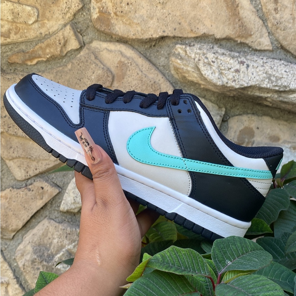 Nike Dunk Low “Light Bone Tropical Twist” Size 5.5Y / 7 Women